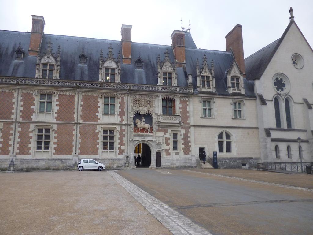 Le Logis De L'Hermine Блуа Экстерьер фото